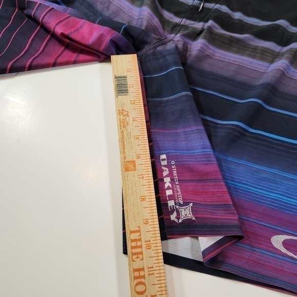 OAKLEY Blade 30 Stretch Ripstop Hydrofuse Board Shorts Swim Trunks Black Purple - Picture 11 of 11